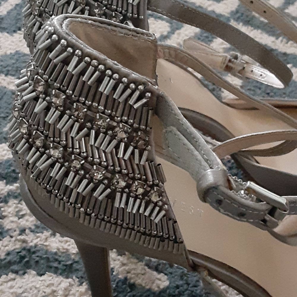 Nine West silver fancy heels
